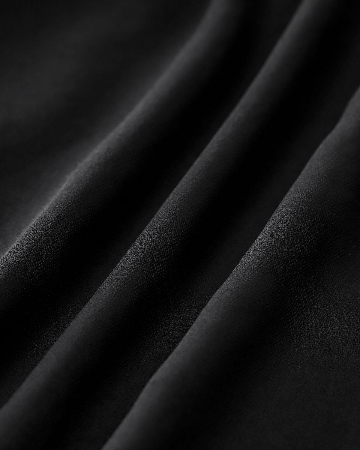 Black Sweetheart Neck Chiffon Maxi Dress