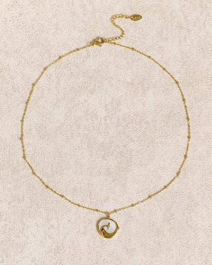 White Seashell Pendant Necklace