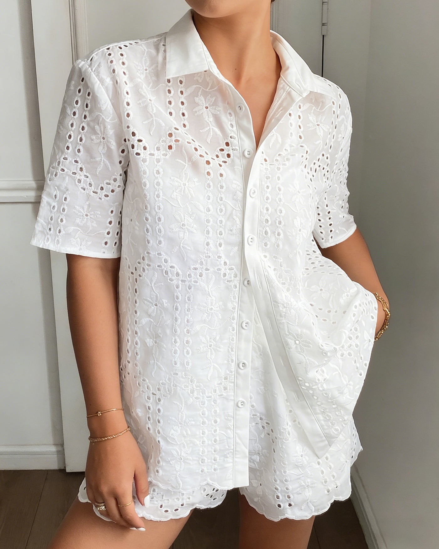 White Floral Collar Two-Piece Set