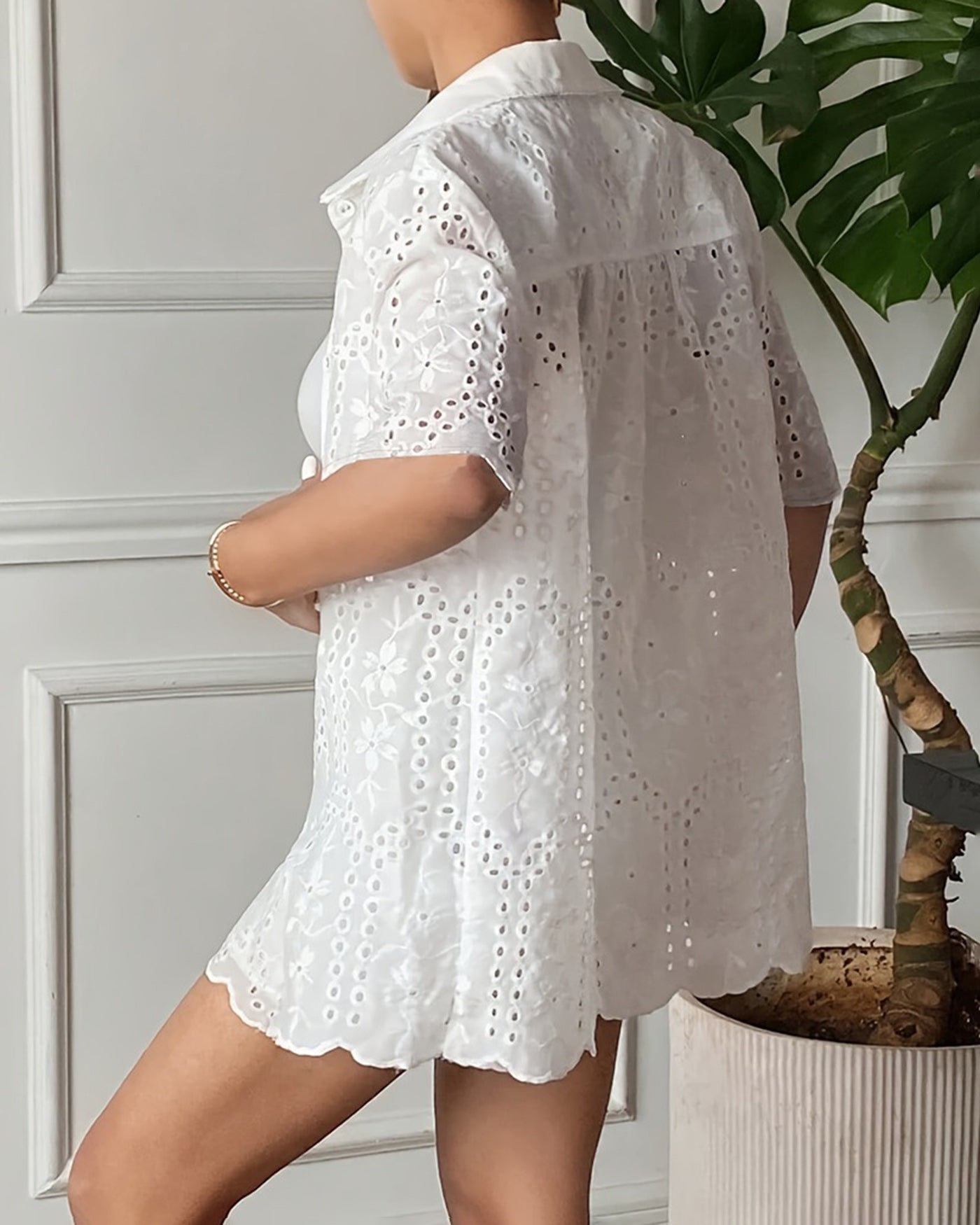 White Floral Collar Two-Piece Set